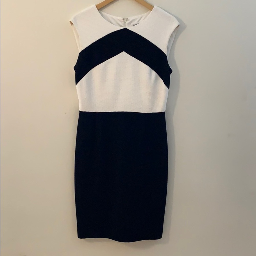 👗Calvin Klein- black and white dress